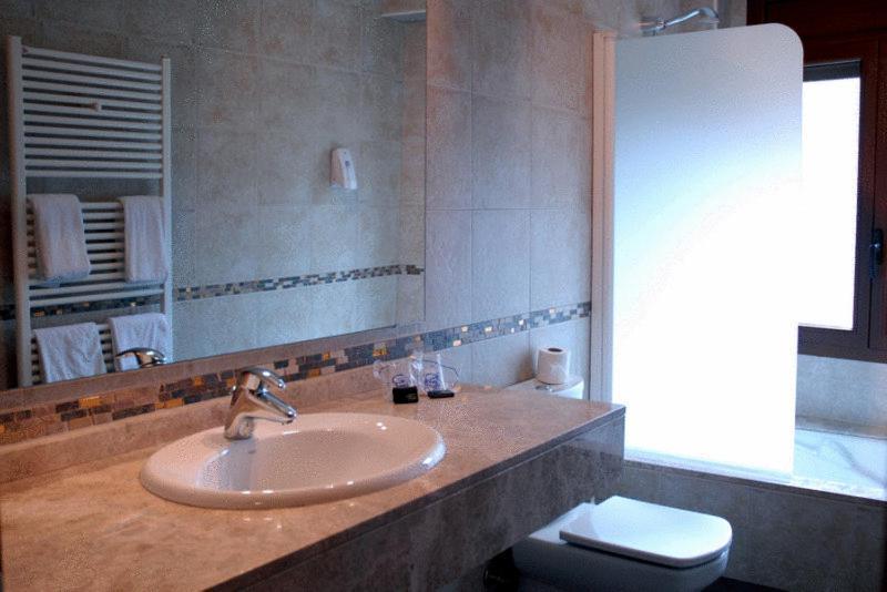 Llavorsí Hotel De Rei מראה חיצוני תמונה