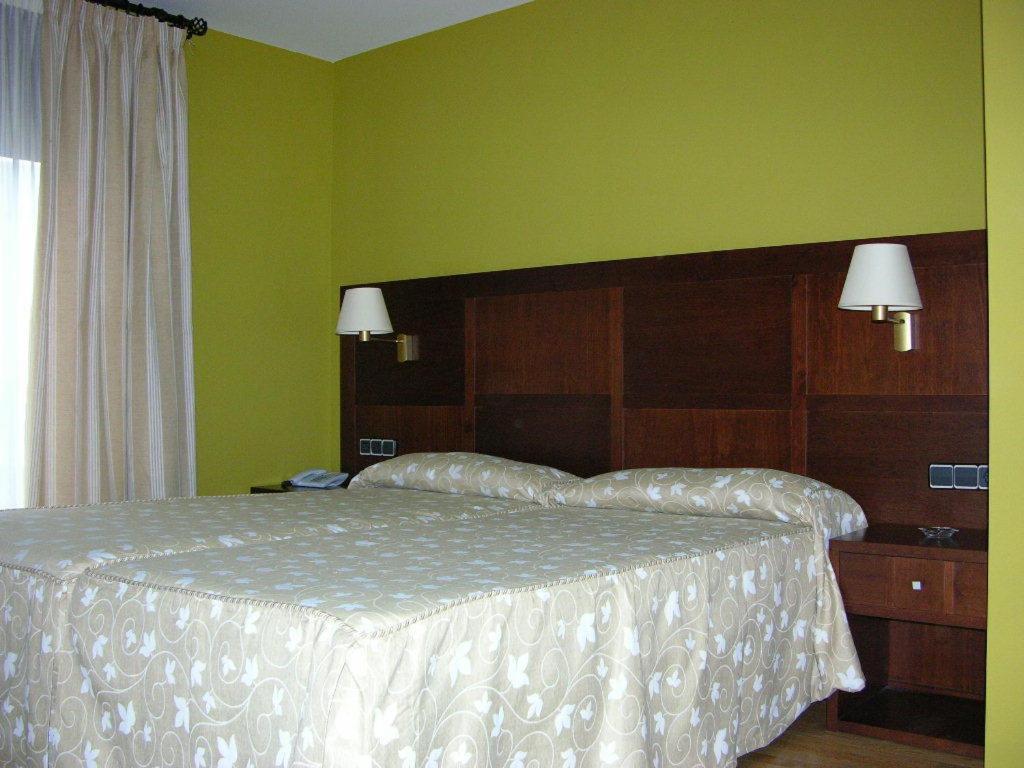 Llavorsí Hotel De Rei מראה חיצוני תמונה