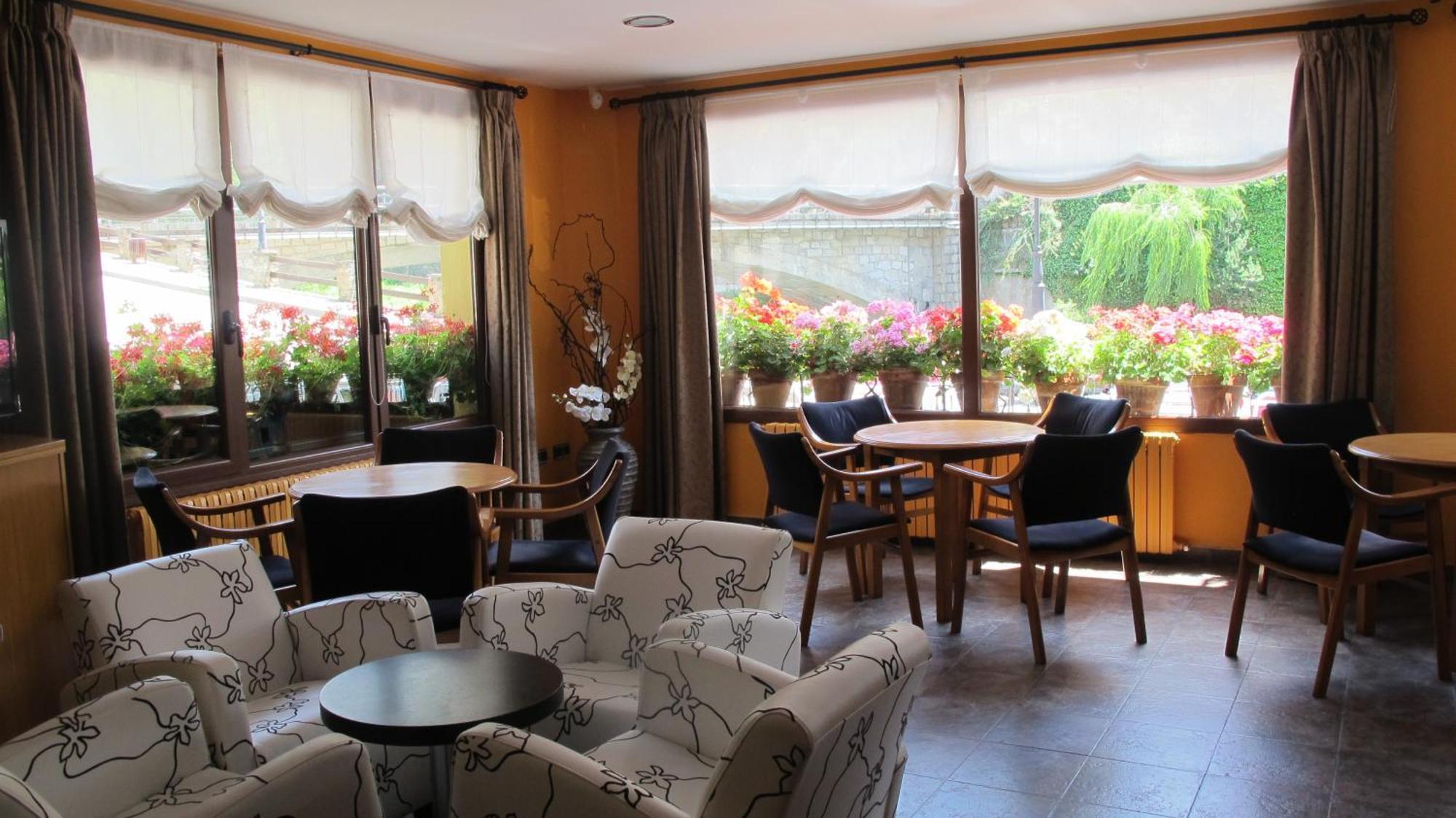 Llavorsí Hotel De Rei מראה חיצוני תמונה
