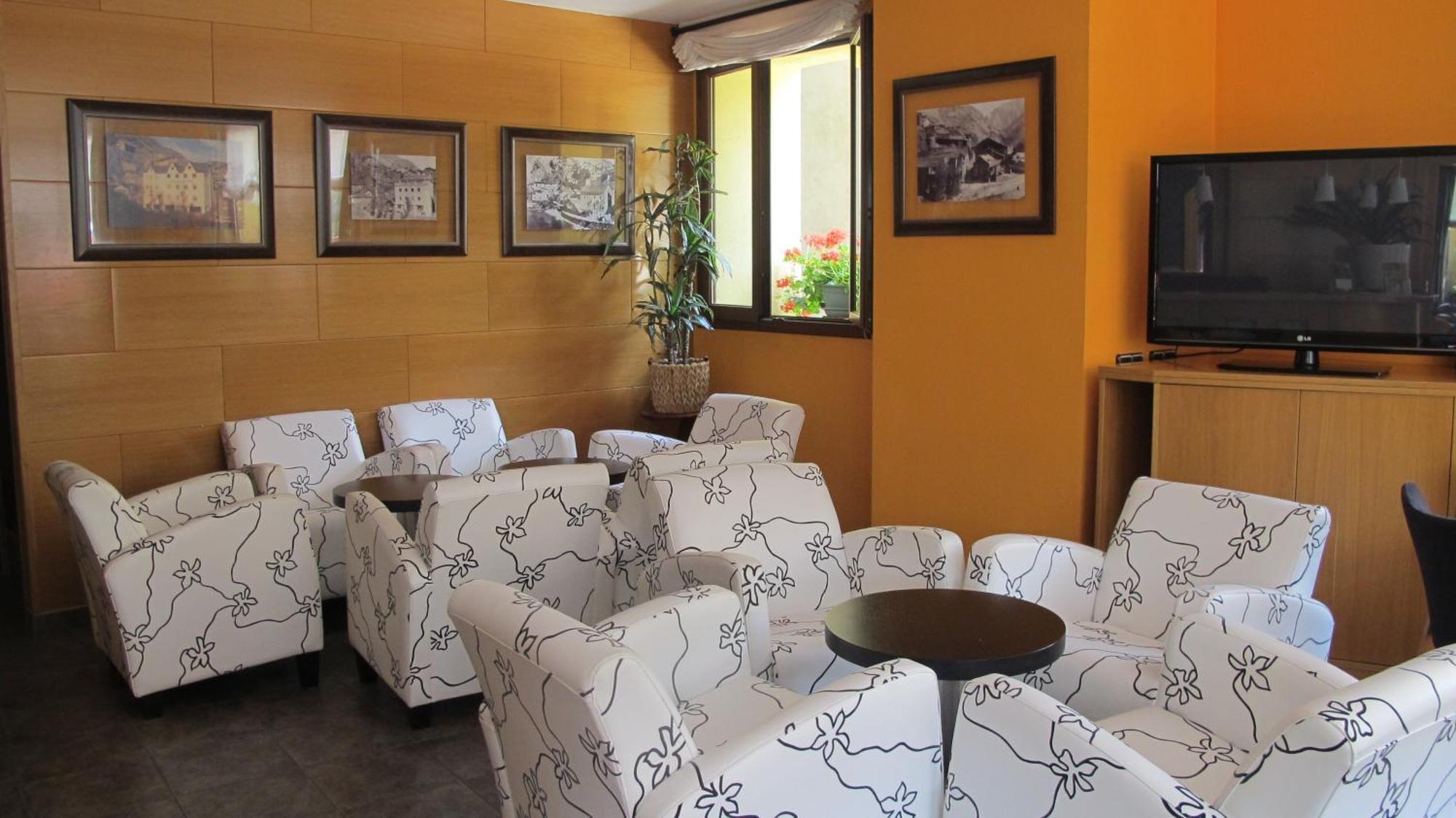 Llavorsí Hotel De Rei מראה חיצוני תמונה