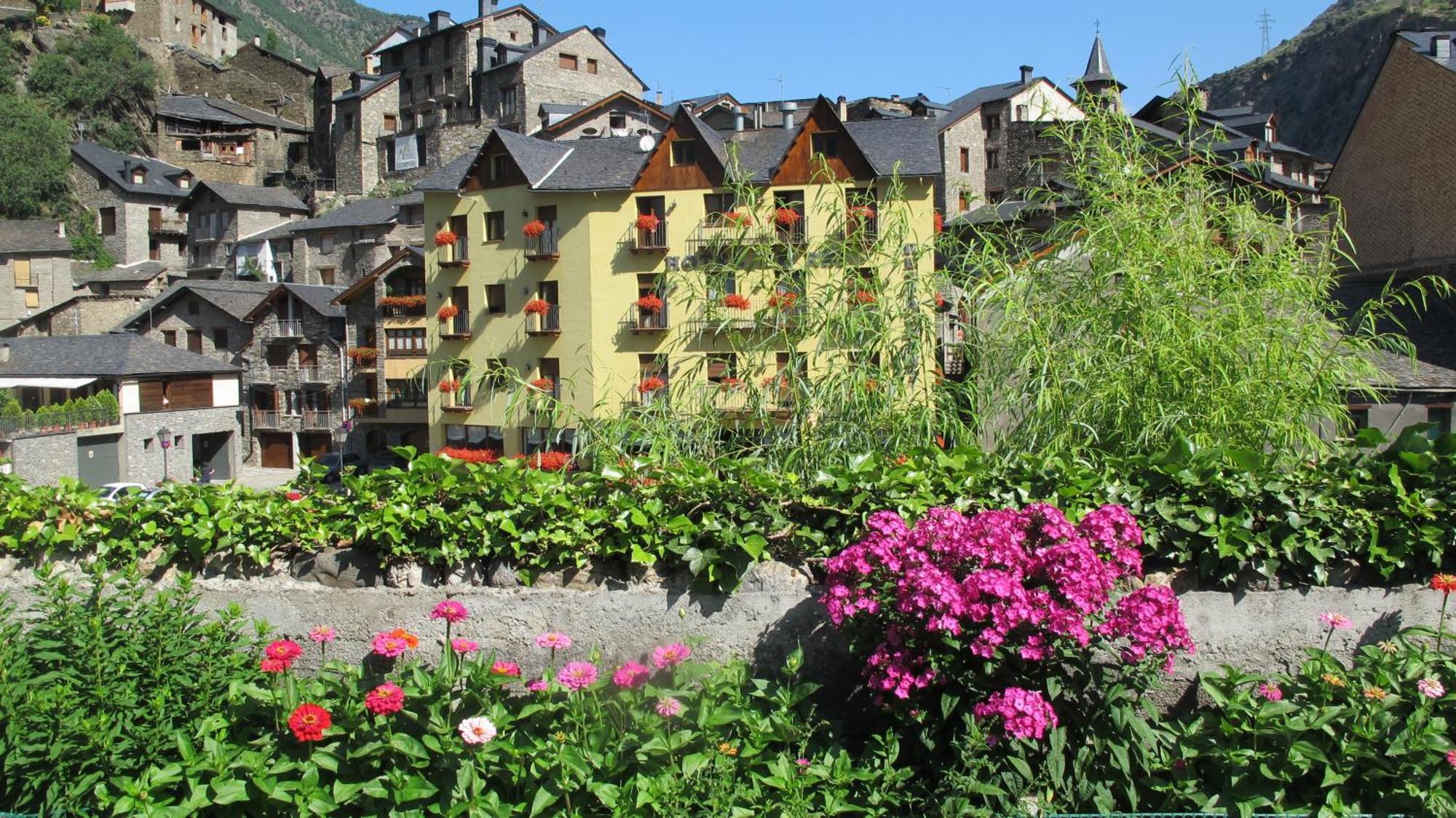 Llavorsí Hotel De Rei מראה חיצוני תמונה