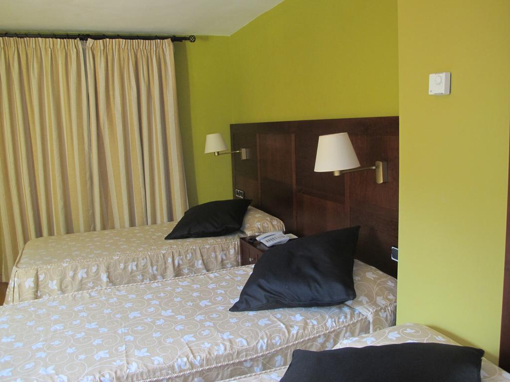 Llavorsí Hotel De Rei מראה חיצוני תמונה
