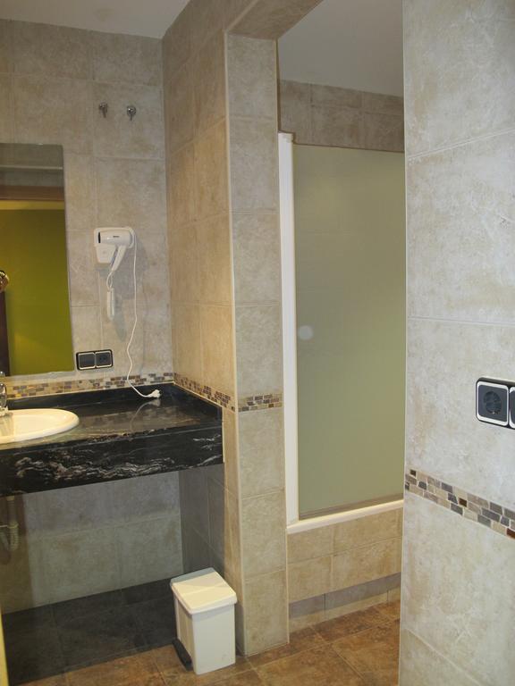 Llavorsí Hotel De Rei מראה חיצוני תמונה