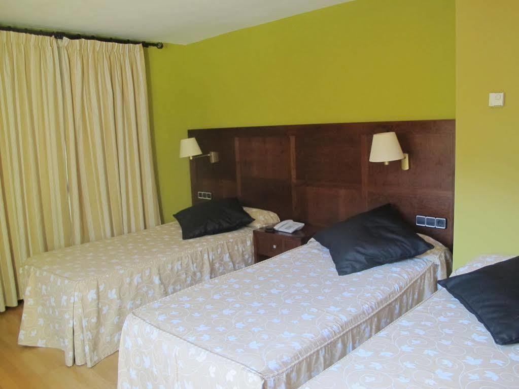 Llavorsí Hotel De Rei מראה חיצוני תמונה